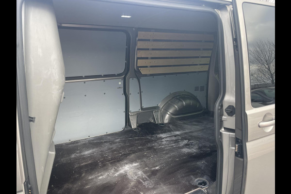 Volkswagen Transporter 2.0 TDI L2H1 28 204pk DSG|BULLI|  Navi| Leer| trekhaak| 18'LM-velgen| Camera