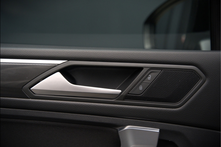 Volkswagen Tiguan Allspace 1.5 TSI DSG Highline Business R | R-Line | Panoramadak | Trekhaak | Massage | Stoelverwarming | Stuurverwarming | Keyless | Camera | Adaptive Cruise Control | Apple Carplay | Navigatie | Virtual Cockpit | Automaat | *5