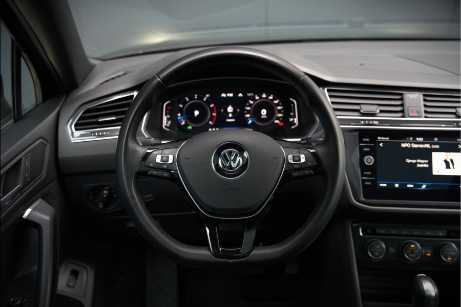 Volkswagen Tiguan Allspace 1.5 TSI DSG Highline Business R | R-Line | Panoramadak | Trekhaak | Massage | Stoelverwarming | Stuurverwarming | Keyless | Camera | Adaptive Cruise Control | Apple Carplay | Navigatie | Virtual Cockpit | Automaat | *5