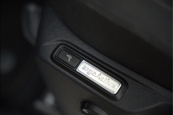 Volkswagen Tiguan Allspace 1.5 TSI DSG Highline Business R | R-Line | Panoramadak | Trekhaak | Massage | Stoelverwarming | Stuurverwarming | Keyless | Camera | Adaptive Cruise Control | Apple Carplay | Navigatie | Virtual Cockpit | Automaat | *5