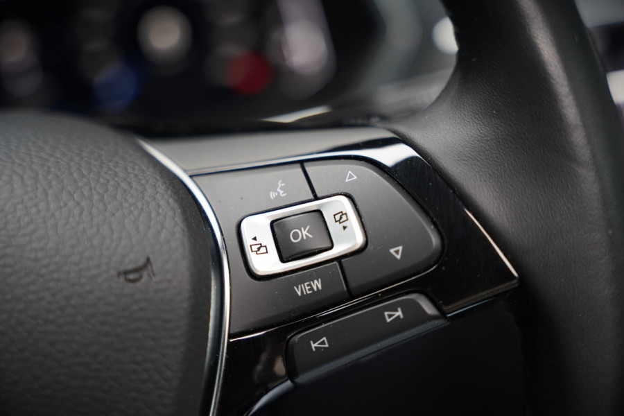 Volkswagen Tiguan Allspace 1.5 TSI DSG Highline Business R | R-Line | Panoramadak | Trekhaak | Massage | Stoelverwarming | Stuurverwarming | Keyless | Camera | Adaptive Cruise Control | Apple Carplay | Navigatie | Virtual Cockpit | Automaat | *5