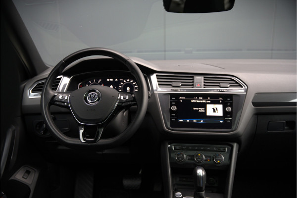 Volkswagen Tiguan Allspace 1.5 TSI DSG Highline Business R | R-Line | Panoramadak | Trekhaak | Massage | Stoelverwarming | Stuurverwarming | Keyless | Camera | Adaptive Cruise Control | Apple Carplay | Navigatie | Virtual Cockpit | Automaat | *5