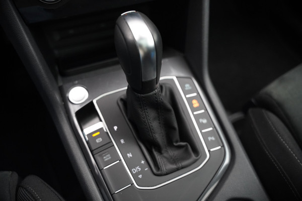 Volkswagen Tiguan Allspace 1.5 TSI DSG Highline Business R | R-Line | Panoramadak | Trekhaak | Massage | Stoelverwarming | Stuurverwarming | Keyless | Camera | Adaptive Cruise Control | Apple Carplay | Navigatie | Virtual Cockpit | Automaat | *5