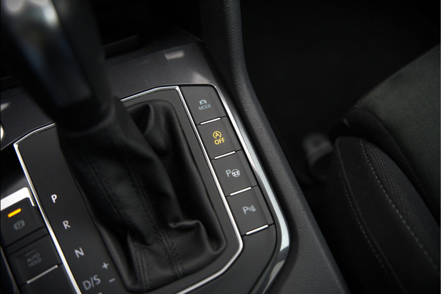 Volkswagen Tiguan Allspace 1.5 TSI DSG Highline Business R | R-Line | Panoramadak | Trekhaak | Massage | Stoelverwarming | Stuurverwarming | Keyless | Camera | Adaptive Cruise Control | Apple Carplay | Navigatie | Virtual Cockpit | Automaat | *5