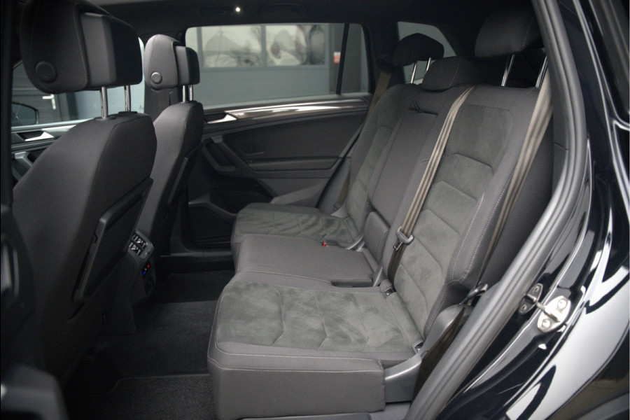 Volkswagen Tiguan Allspace 1.5 TSI DSG Highline Business R | R-Line | Panoramadak | Trekhaak | Massage | Stoelverwarming | Stuurverwarming | Keyless | Camera | Adaptive Cruise Control | Apple Carplay | Navigatie | Virtual Cockpit | Automaat | *5