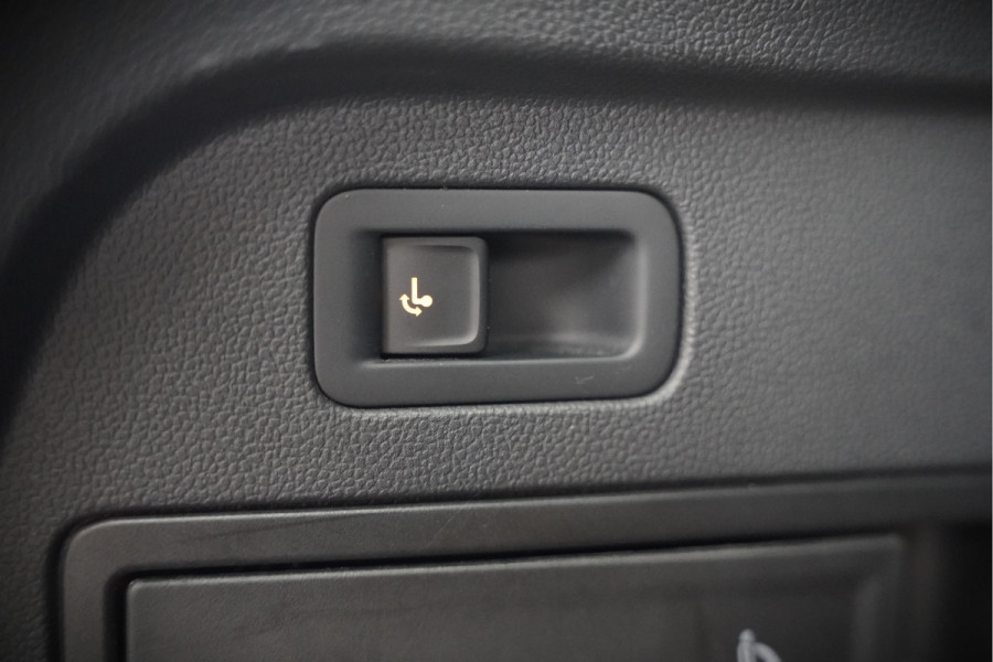 Volkswagen Tiguan Allspace 1.5 TSI DSG Highline Business R | R-Line | Panoramadak | Trekhaak | Massage | Stoelverwarming | Stuurverwarming | Keyless | Camera | Adaptive Cruise Control | Apple Carplay | Navigatie | Virtual Cockpit | Automaat | *5