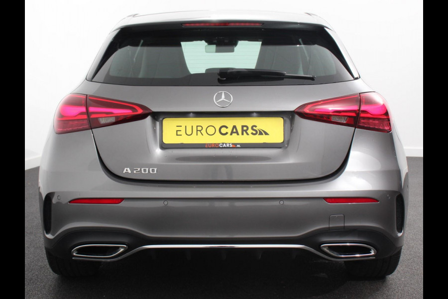 Mercedes-Benz A-Klasse 200 177pk Automaat MHEV AMG Line Achteruitrij Camera Verwarmde voorstoelen Navigatie LED Climate control Adaptive Cruise control Parkeersensoren Apple Carplay & Android Auto