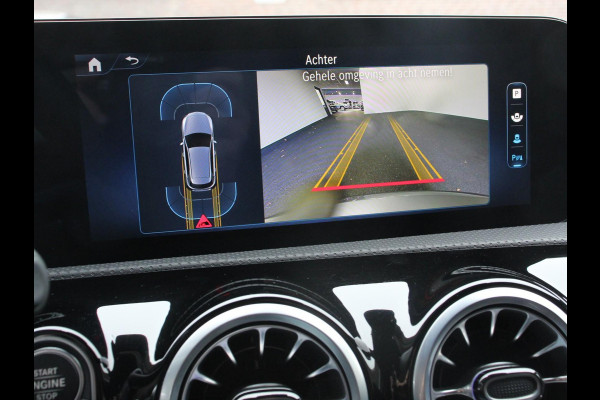 Mercedes-Benz A-Klasse 200 177pk Automaat MHEV AMG Line Achteruitrij Camera Verwarmde voorstoelen Navigatie LED Climate control Adaptive Cruise control Parkeersensoren Apple Carplay & Android Auto