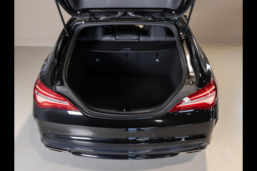 Mercedes-Benz CLA-Klasse Shooting Brake 180 Line: AMG / 122pk / Achteruitrij camera / Stoelverwarming /