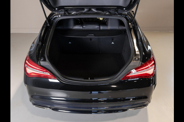 Mercedes-Benz CLA-Klasse Shooting Brake 180 Line: AMG / 122pk / Achteruitrij camera / Stoelverwarming /