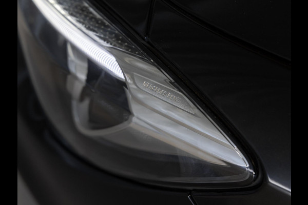 Mercedes-Benz CLA-Klasse Shooting Brake 180 Line: AMG / 122pk / Achteruitrij camera / Stoelverwarming /