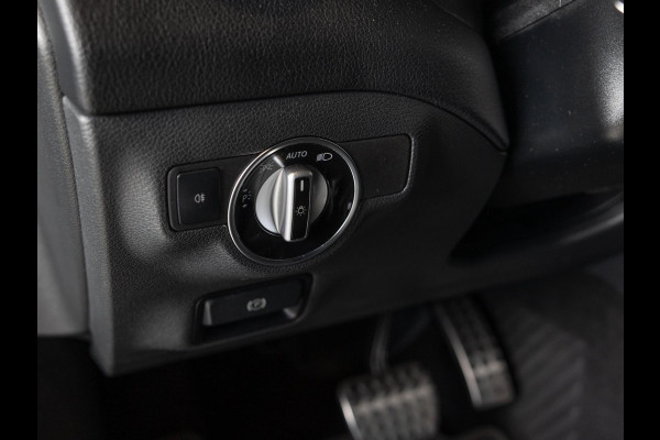 Mercedes-Benz CLA-Klasse Shooting Brake 180 Line: AMG / 122pk / Achteruitrij camera / Stoelverwarming /