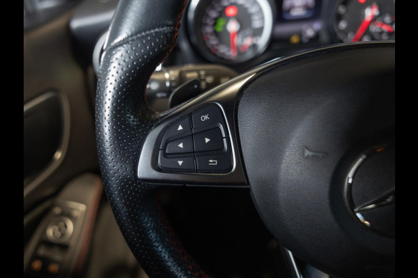 Mercedes-Benz CLA-Klasse Shooting Brake 180 Line: AMG / 122pk / Achteruitrij camera / Stoelverwarming /