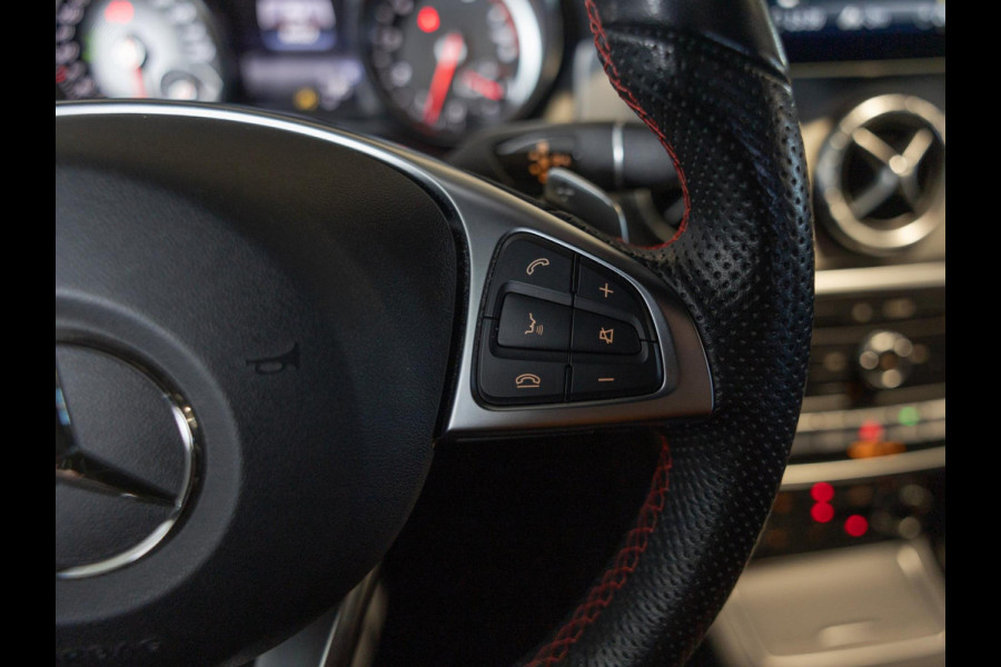 Mercedes-Benz CLA-Klasse Shooting Brake 180 Line: AMG / 122pk / Achteruitrij camera / Stoelverwarming /
