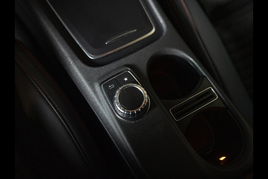Mercedes-Benz CLA-Klasse Shooting Brake 180 Line: AMG / 122pk / Achteruitrij camera / Stoelverwarming /