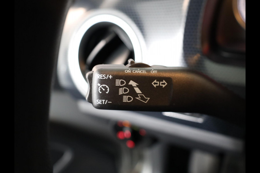 Volkswagen up! 1.0 65 pk | Verlengde garantie | Navigatie via App | Autom. airco | Cruise control | Parkeersensoren achter | Achteruitrijcamera |