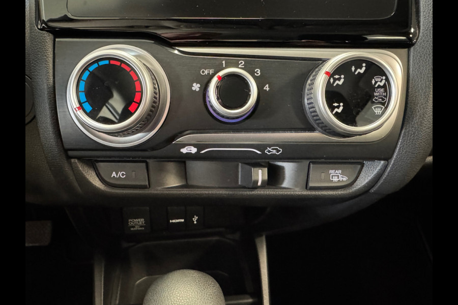 Honda Jazz 1.3 i-VTEC AUTOMAAT AIRCO CRUISE PDC BLUETOOTH STOELVERWARMING LANE ASSSIST