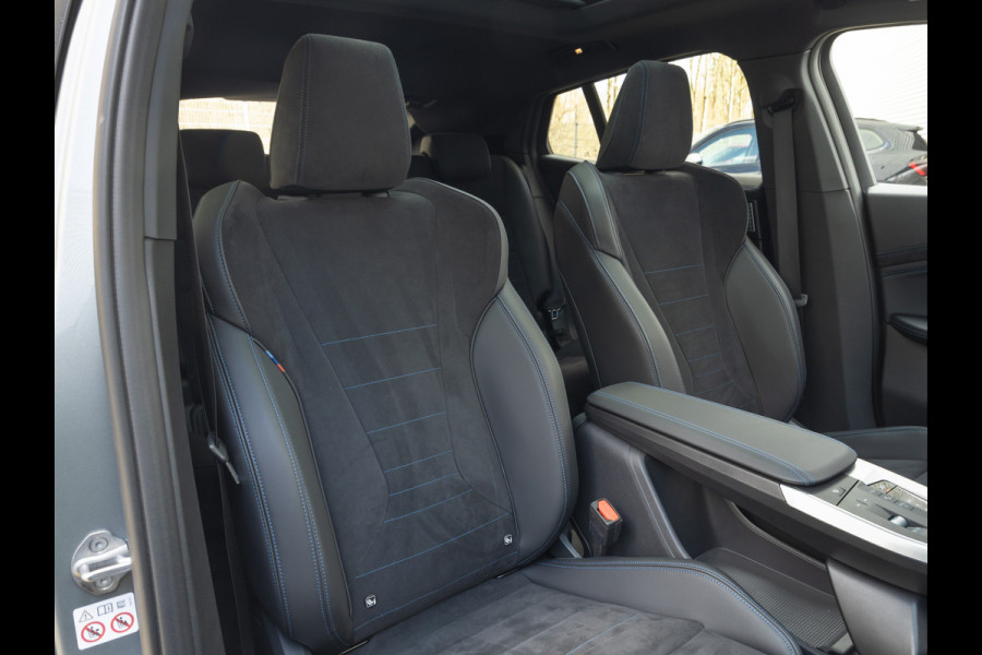 BMW iX2 xDrive30 M-Sport - Pano - Driving Ass - Harman Kardon - Head-Up