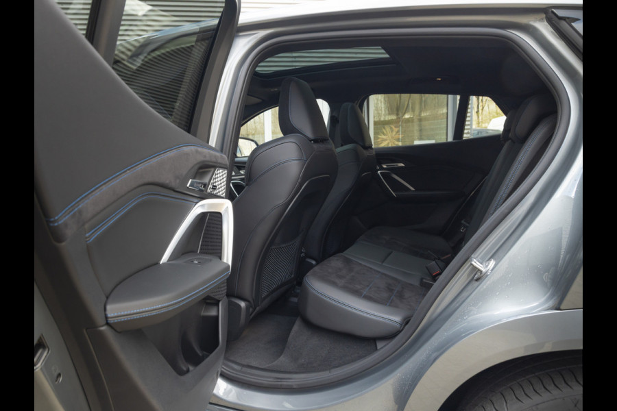 BMW iX2 xDrive30 M-Sport - Pano - Driving Ass - Harman Kardon - Head-Up