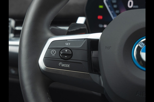 BMW iX2 xDrive30 M-Sport - Pano - Driving Ass - Harman Kardon - Head-Up