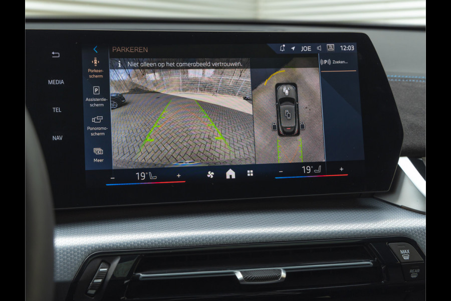 BMW iX2 xDrive30 M-Sport - Pano - Driving Ass - Harman Kardon - Head-Up