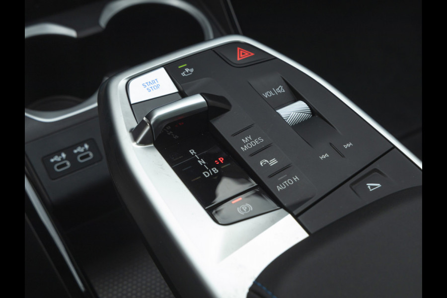 BMW iX2 xDrive30 M-Sport - Pano - Driving Ass - Harman Kardon - Head-Up