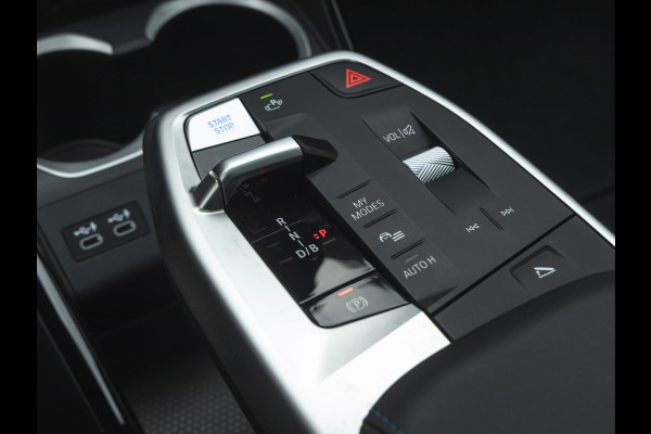 BMW iX2 xDrive30 M-Sport - Pano - Driving Ass - Harman Kardon - Head-Up