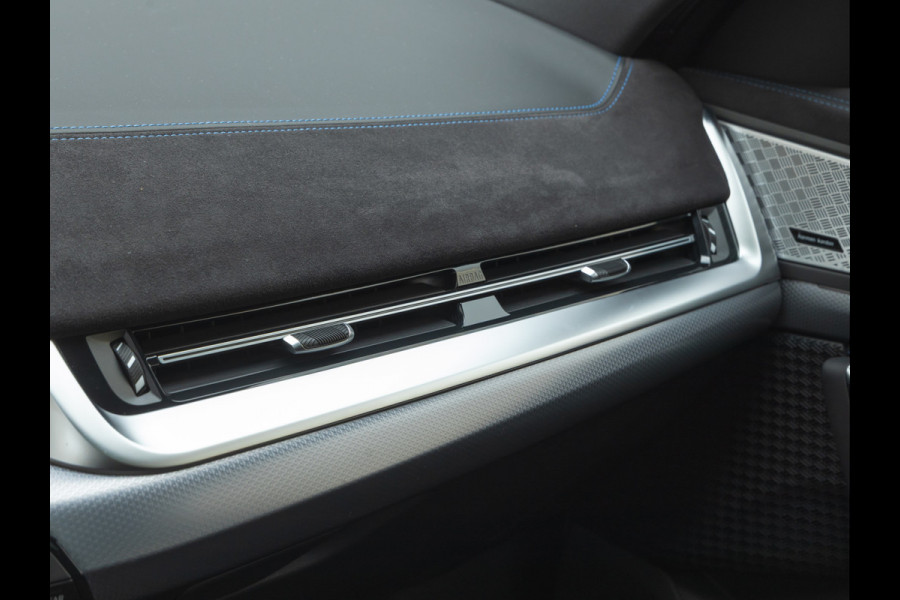 BMW iX2 xDrive30 M-Sport - Pano - Driving Ass - Harman Kardon - Head-Up