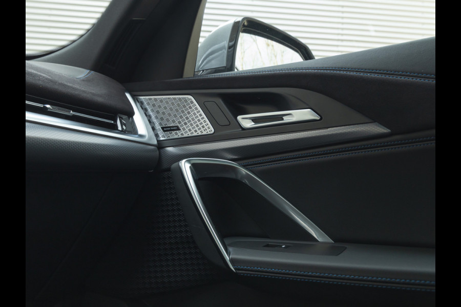 BMW iX2 xDrive30 M-Sport - Pano - Driving Ass - Harman Kardon - Head-Up
