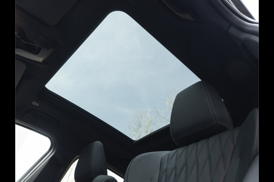 BMW iX2 xDrive30 M-Sport - Pano - Driving Ass - Harman Kardon - Memoryzetels