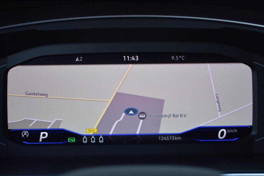 Volkswagen Tiguan 1.5 TSI R-Line | TREKHAAK | IQ LIGHT | VIRTUAL COCKPIT | DEALER ONDERHOUDEN | APPLE CARPLAY | ANDROID AUTO