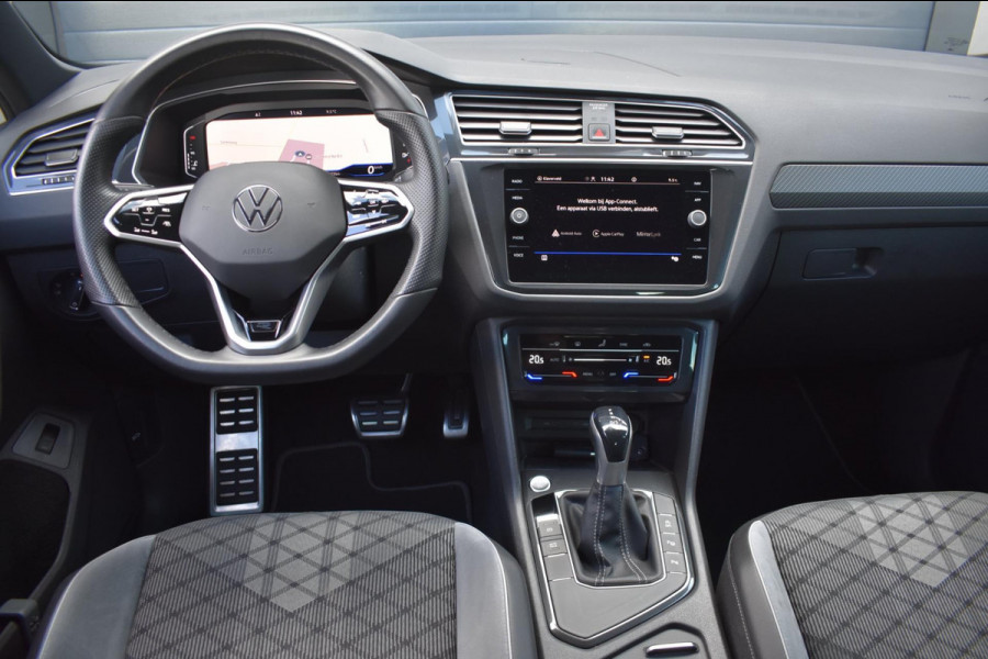 Volkswagen Tiguan 1.5 TSI R-Line | TREKHAAK | IQ LIGHT | VIRTUAL COCKPIT | DEALER ONDERHOUDEN | APPLE CARPLAY | ANDROID AUTO