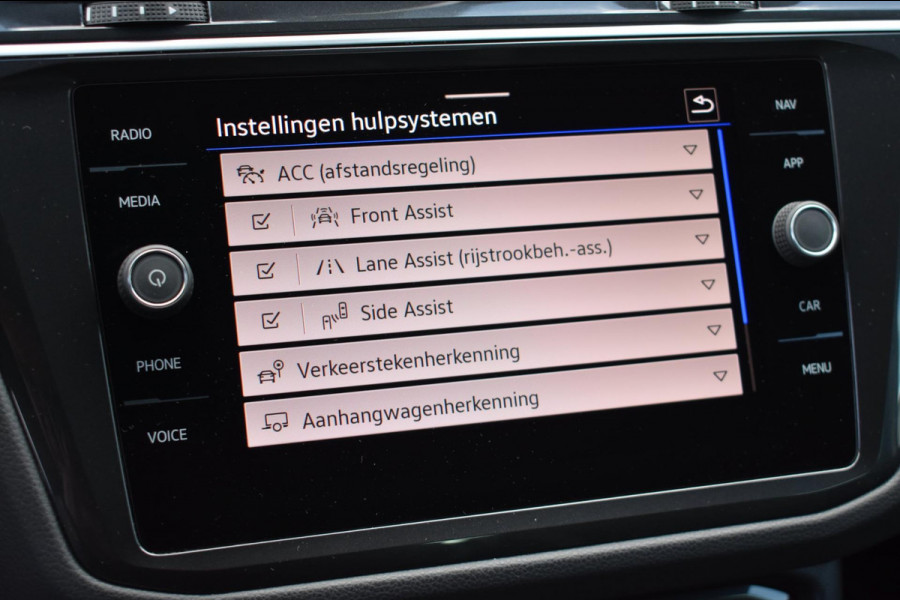 Volkswagen Tiguan 1.5 TSI R-Line | TREKHAAK | IQ LIGHT | VIRTUAL COCKPIT | DEALER ONDERHOUDEN | APPLE CARPLAY | ANDROID AUTO