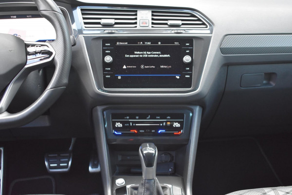 Volkswagen Tiguan 1.5 TSI R-Line | TREKHAAK | IQ LIGHT | VIRTUAL COCKPIT | DEALER ONDERHOUDEN | APPLE CARPLAY | ANDROID AUTO