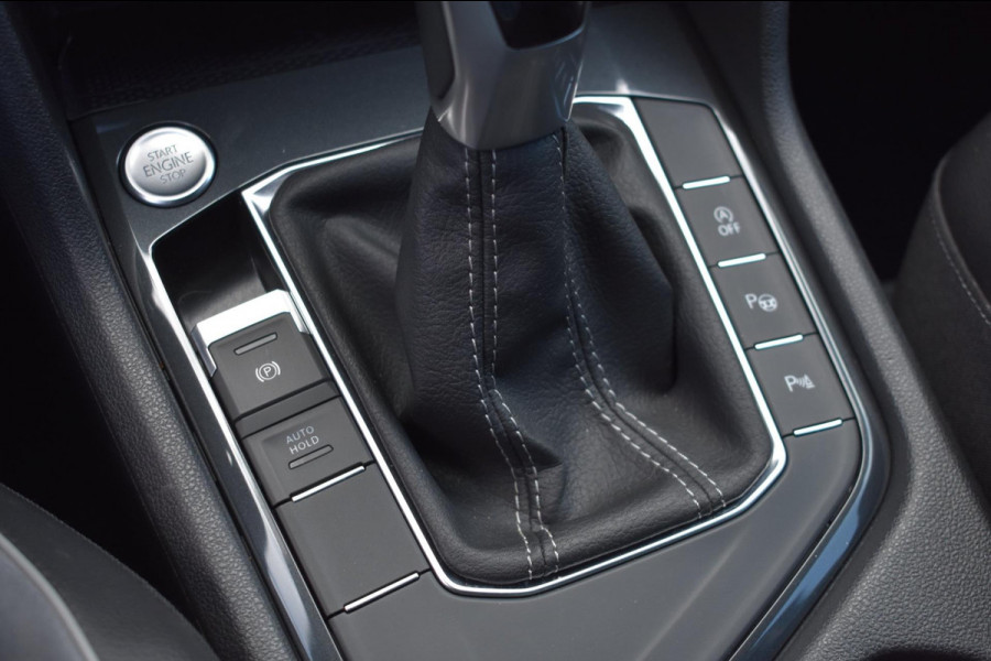 Volkswagen Tiguan 1.5 TSI R-Line | TREKHAAK | IQ LIGHT | VIRTUAL COCKPIT | DEALER ONDERHOUDEN | APPLE CARPLAY | ANDROID AUTO