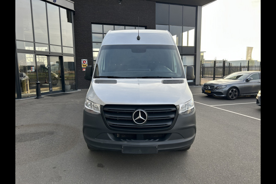 Mercedes-Benz Sprinter 317 CDI L3 H2 3500KG Trekhaak / Automaat / MBUX / Carplay navigatie / Cruise control / Airco / 270 Graden achterdeuren