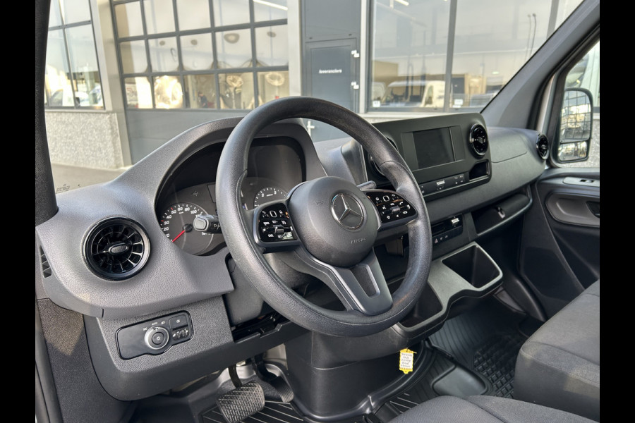 Mercedes-Benz Sprinter 317 CDI L3 H2 3500KG Trekhaak / Automaat / MBUX / Carplay navigatie / Cruise control / Airco / 270 Graden achterdeuren