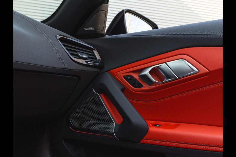 BMW Z4 Roadster sDrive30i M-Sport - Memory M-zetels - Harman Kardon - Head-up