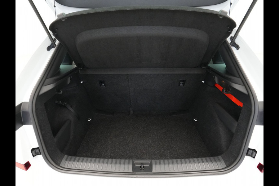 Škoda Kamiq 1.0 TSI 110pk Sport Business Navigatie Virtual Cockpit Clima Lm Velgen 87