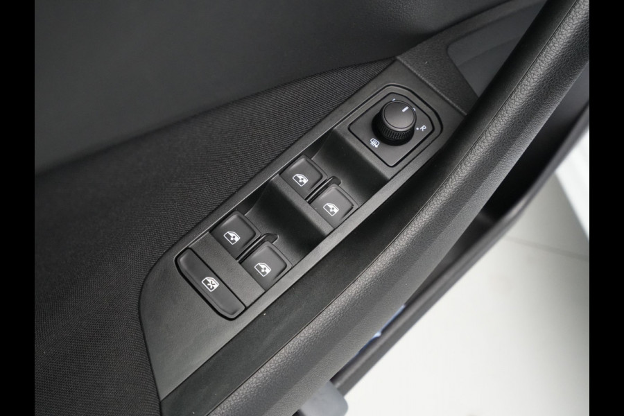 Škoda Kamiq 1.0 TSI 110pk Sport Business Navigatie Virtual Cockpit Clima Lm Velgen 87
