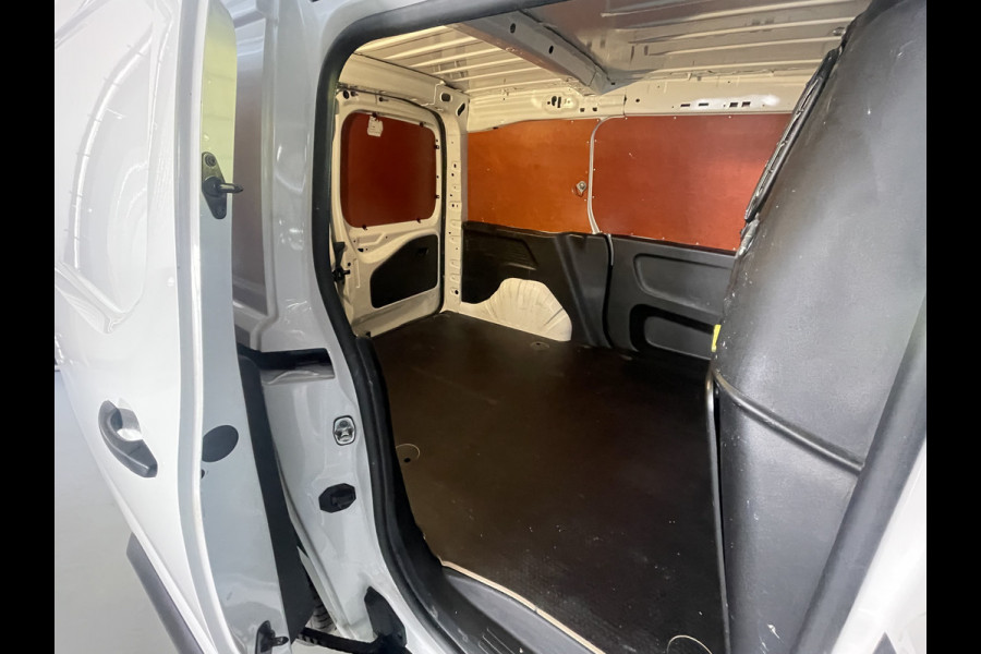 Citroën Berlingo 1.5 BlueHDI Club / 100 PK / Navigatie / PDC