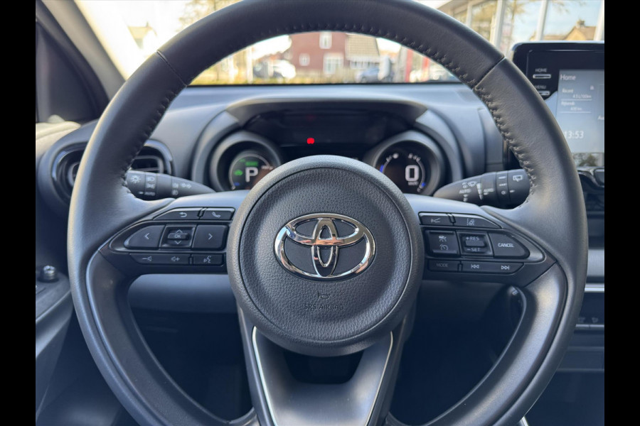 Toyota Yaris 1.5 Hybrid Dynamic Premium | Dodehoekherkenning, Parkeersensoren, Keyless, 16 inch, Stoelverwarming