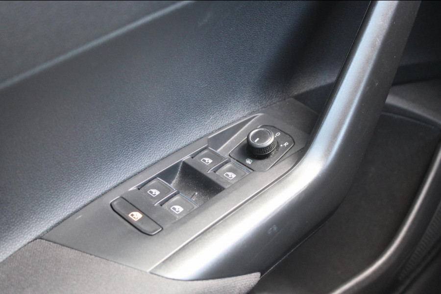 Volkswagen Polo 1.0 TSI Highline AllSeason PDC Stoelverwarming