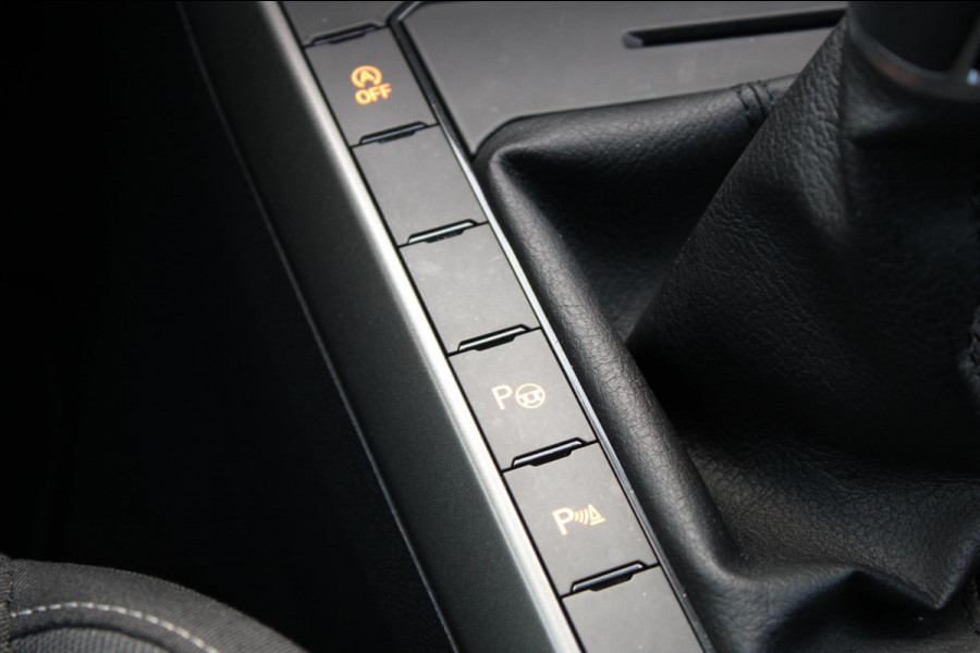 Volkswagen Polo 1.0 TSI Highline AllSeason PDC Stoelverwarming