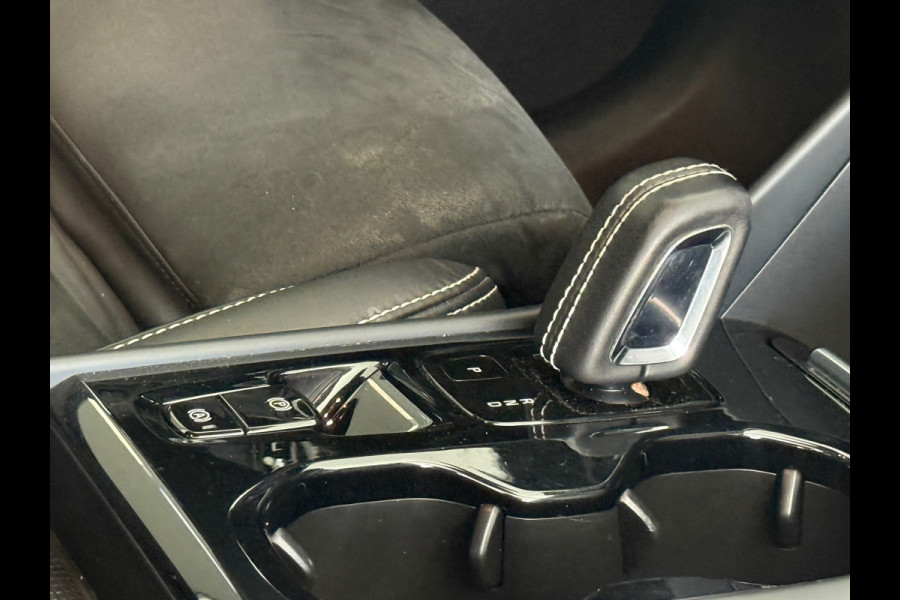 Volvo XC40 1.5 T5 Recharge Inscription Panodak|Memory|Trekhaak
