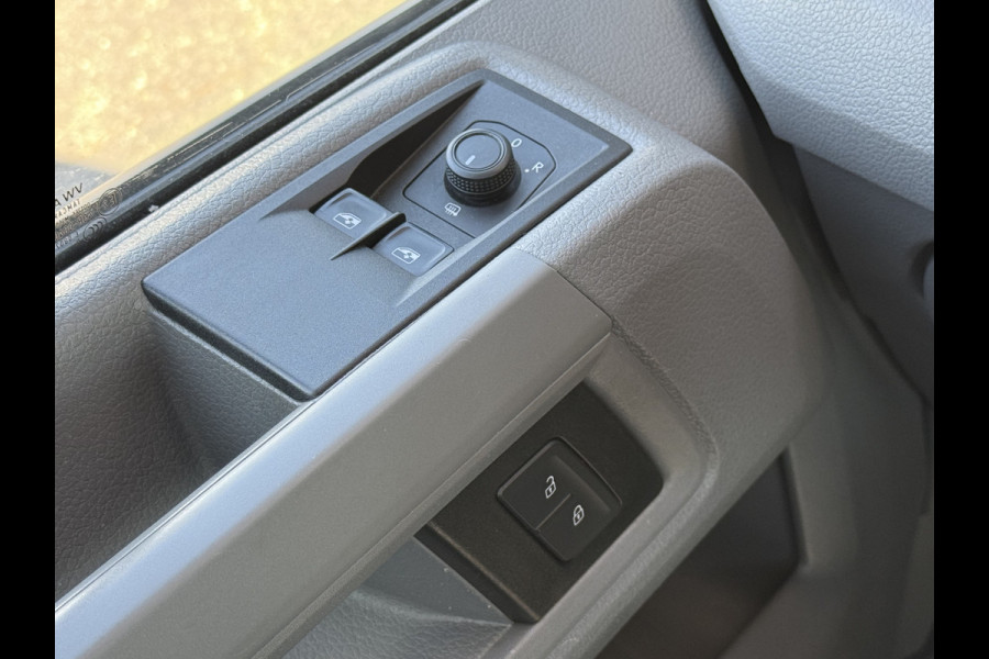 Volkswagen Crafter 35 2.0 TDI L3H3 Automaat | NL-auto | 1e eigenaar | Navi | Carplay | Camera | Clima | PDC