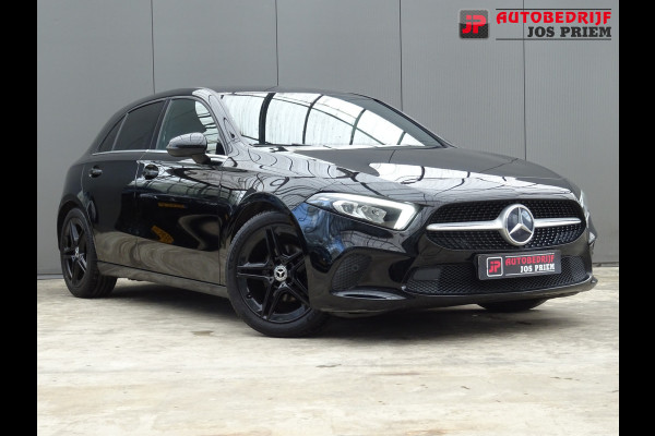 Mercedes-Benz A-Klasse 180 Premium * 18 INCH * LEER * GR NAVI * CAMERA !!