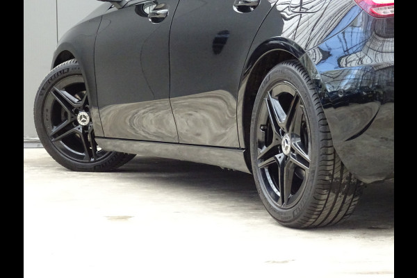 Mercedes-Benz A-Klasse 180 Premium * 18 INCH * LEER * GR NAVI * CAMERA !!