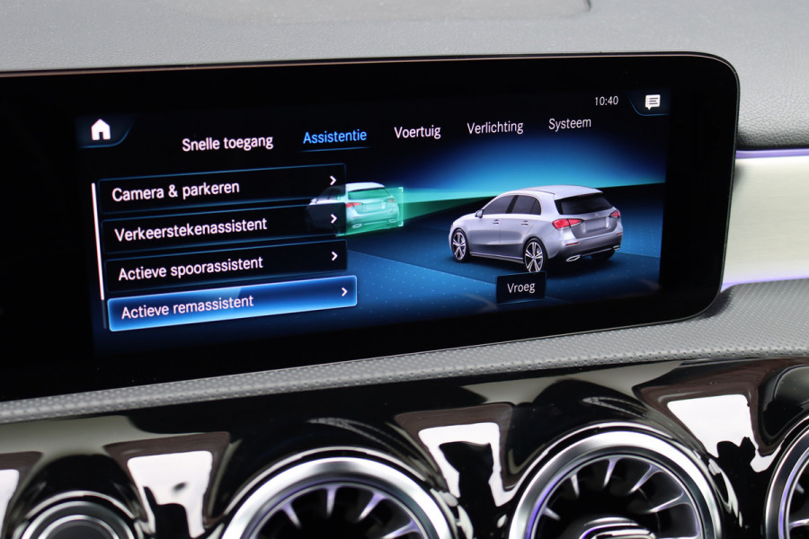 Mercedes-Benz A-Klasse 250 e AMG Line Aut8 | Head-up Display | Trekhaak | Keyless Go | Apple Carplay/Android Auto | Advanced Sound System | Camera |