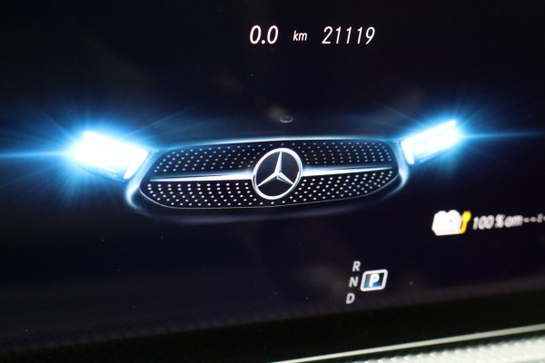 Mercedes-Benz A-Klasse 250 e AMG Line Aut8 | Head-up Display | Trekhaak | Keyless Go | Apple Carplay/Android Auto | Advanced Sound System | Camera |